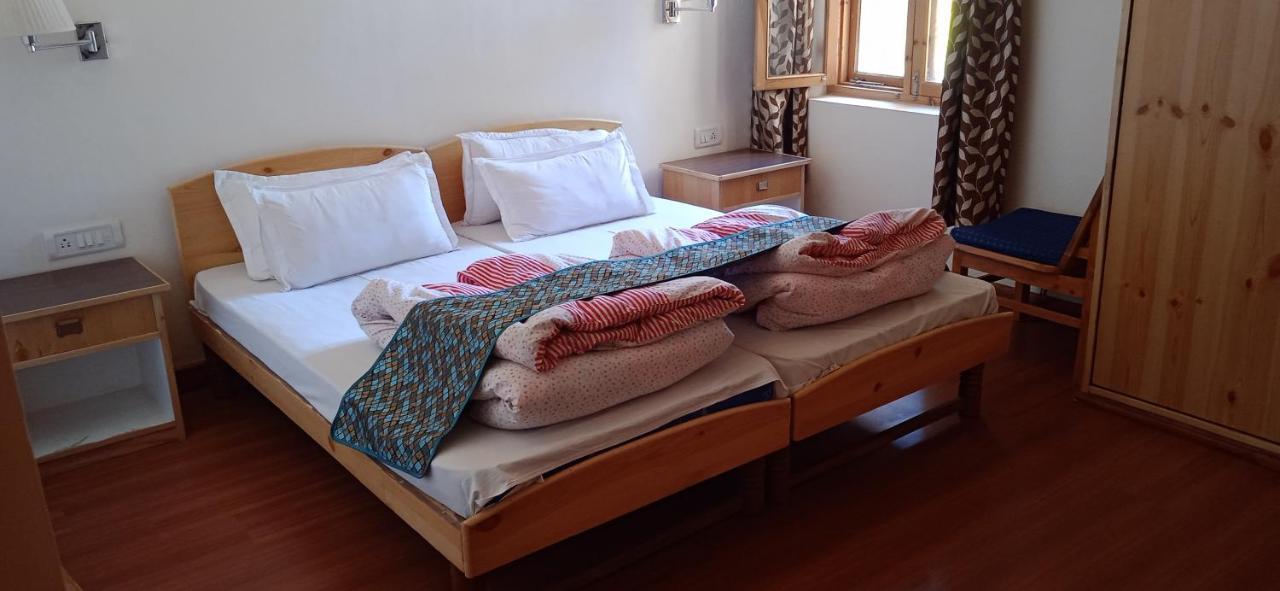 Lhardak Home Stay เลห์ ภายนอก รูปภาพ