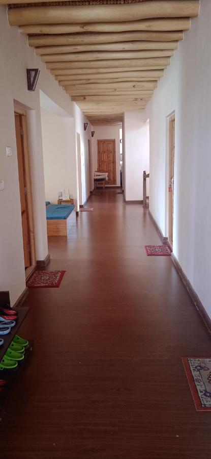 Lhardak Home Stay เลห์ ภายนอก รูปภาพ